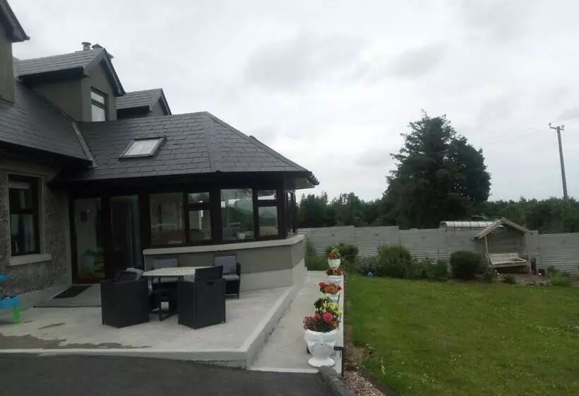 Aamiaismajoitus (B&B) Blackbrink Cottage