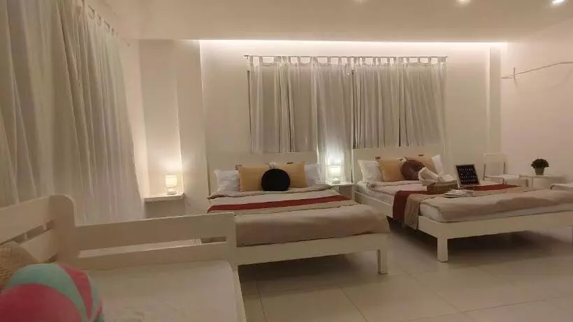 Aamiaismajoitus (B&B) Casa Luna Guesthouse Tagaytay