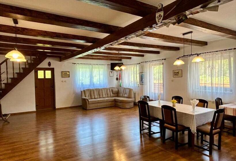 تختخواب و صبحانه Edina Panzió