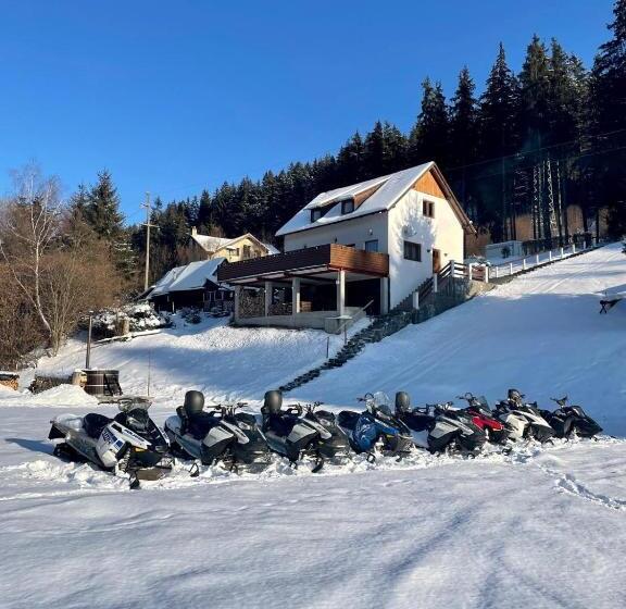 تختخواب و صبحانه Edina Panzió