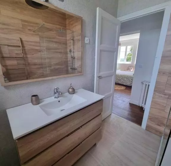 ベッドアンドブレックファースト La Maison Du Mont