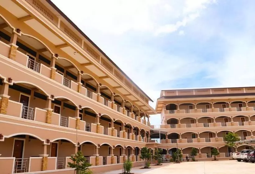 ホテル Capital O 75521 Sang Siri Apartment