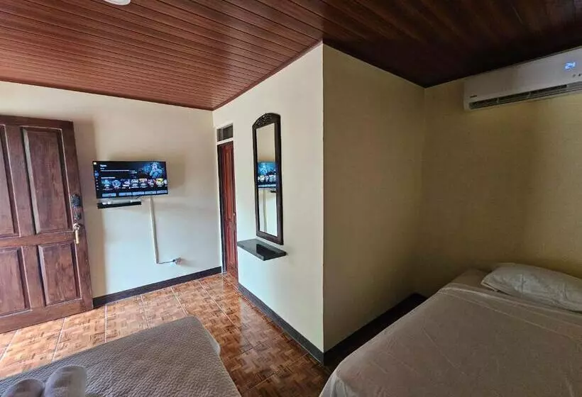 ホテル Luna Liberiana