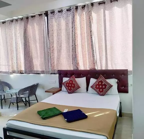 Hotel Pine House