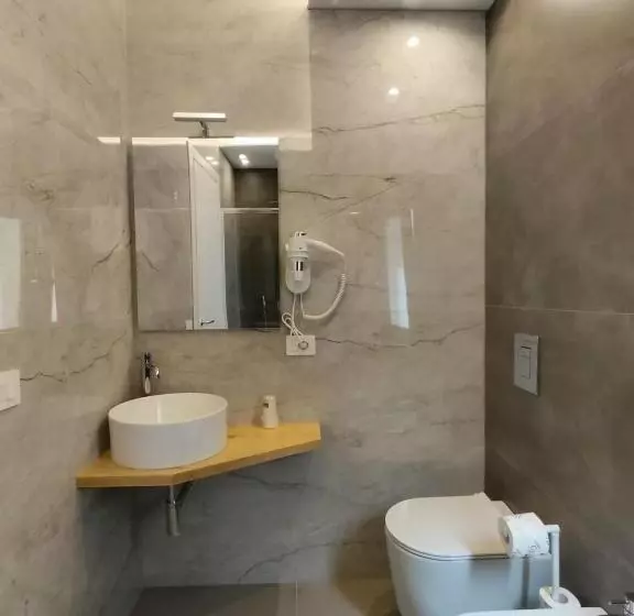 ペンション Affittacamere Chiazzannintra