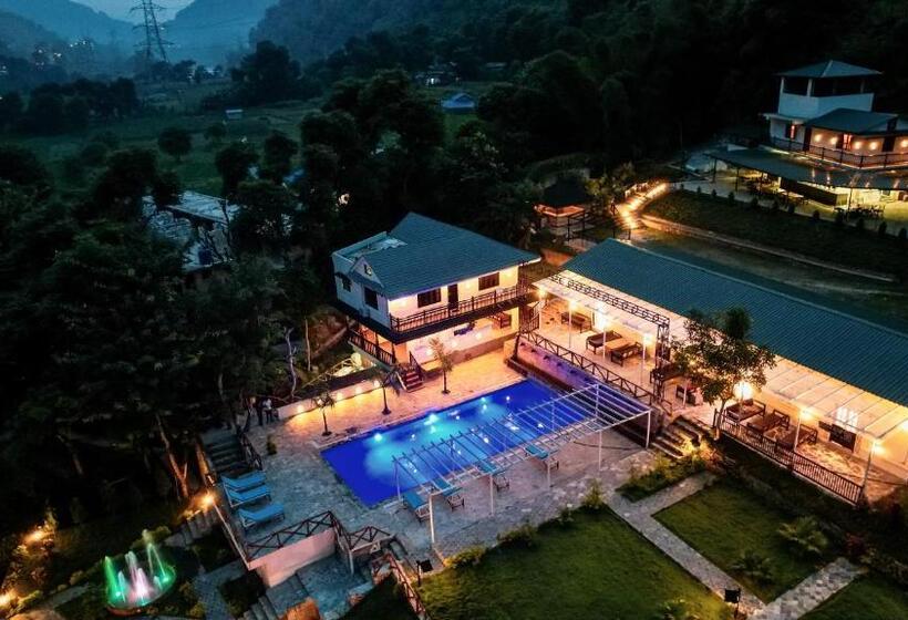 استراحتگاه Trishuli Villa