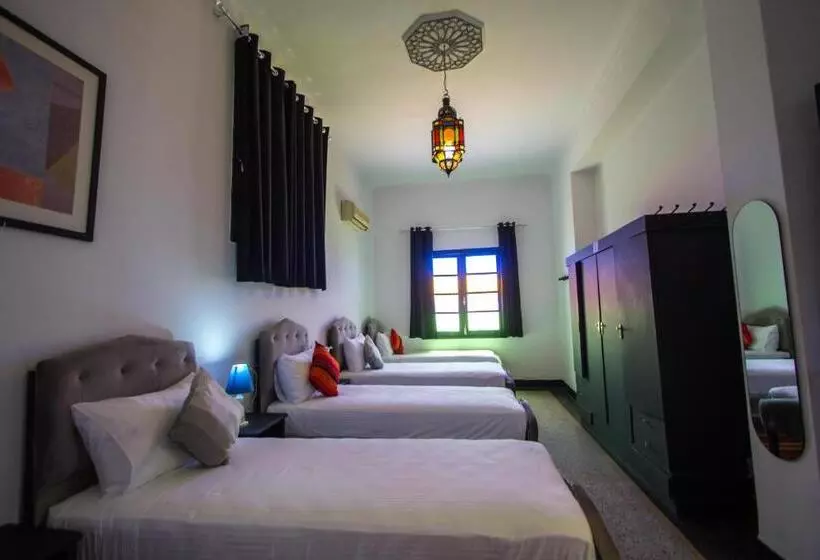 هاستل Hôtel Fontaine Campini