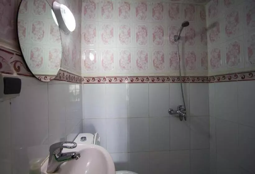 هاستل Hôtel Fontaine Campini