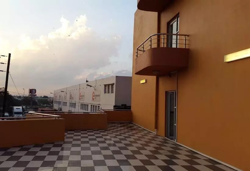 ホテル Al Khalil Matola