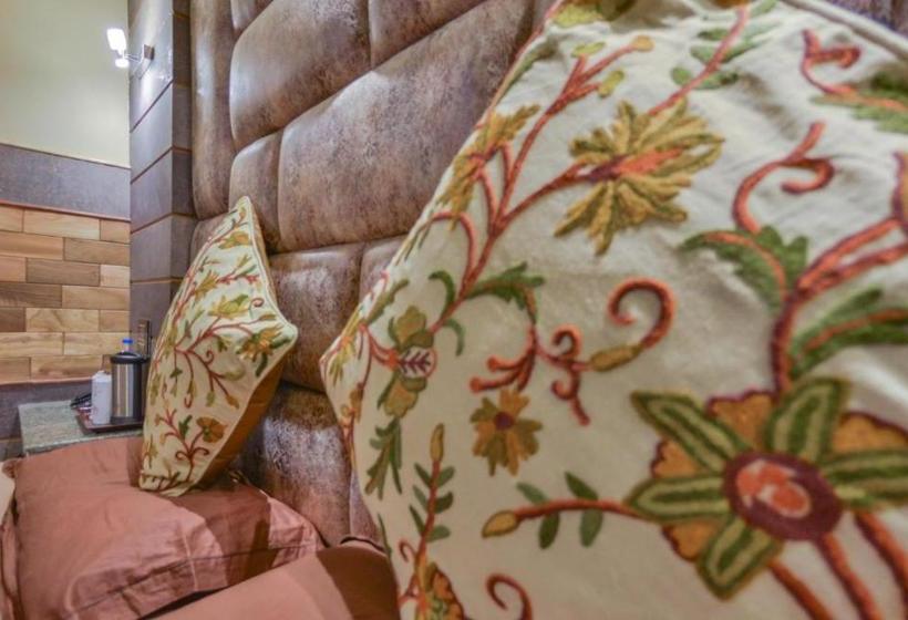 בית מלון כפרי Eden Resorts And Suits