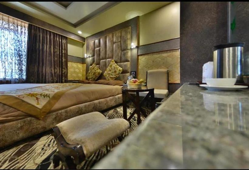 בית מלון כפרי Eden Resorts And Suits