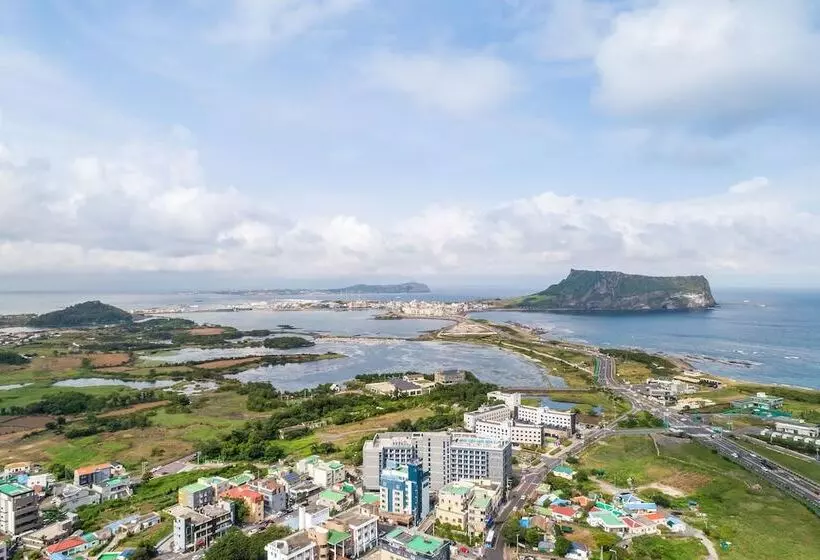 ホテル Golden Tulip Jeju Seongsan