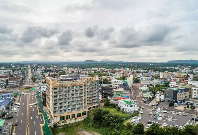 ホテル Golden Tulip Jeju Seongsan