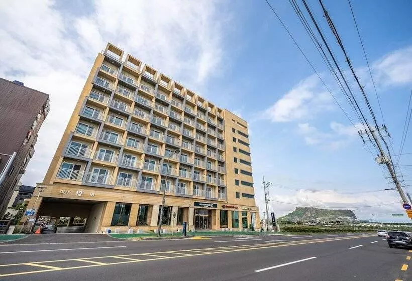 ホテル Golden Tulip Jeju Seongsan