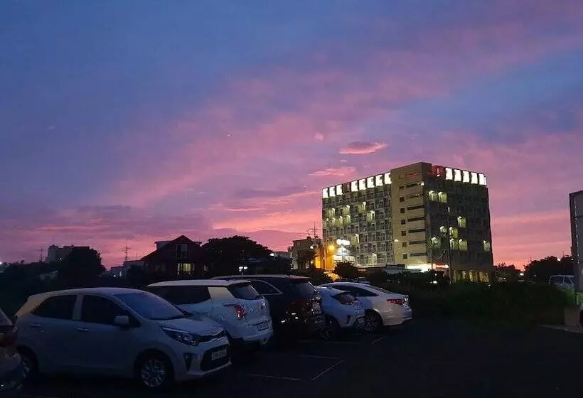 ホテル Golden Tulip Jeju Seongsan