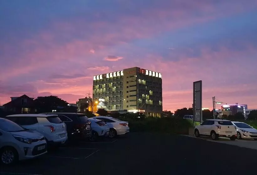 ホテル Golden Tulip Jeju Seongsan
