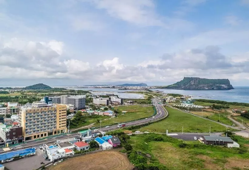 ホテル Golden Tulip Jeju Seongsan