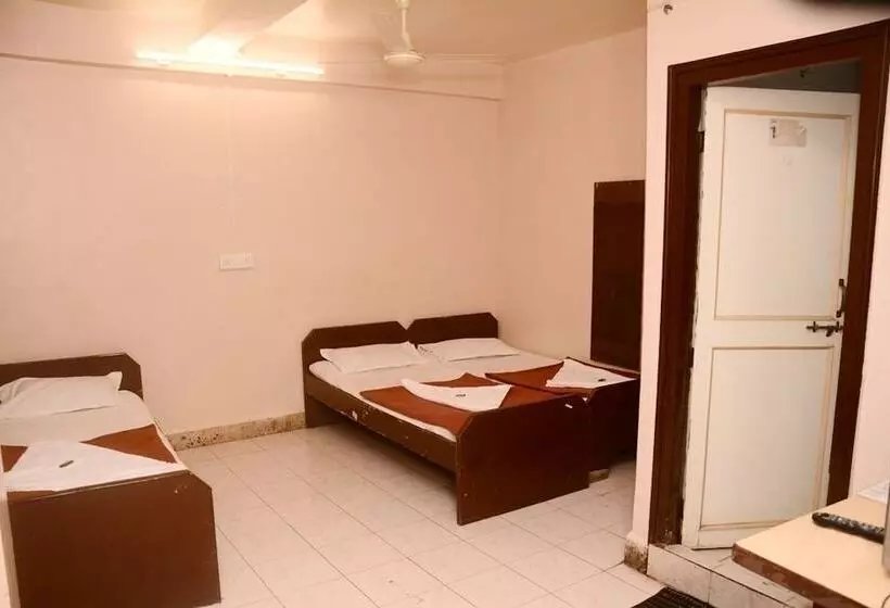 Hotel Parag