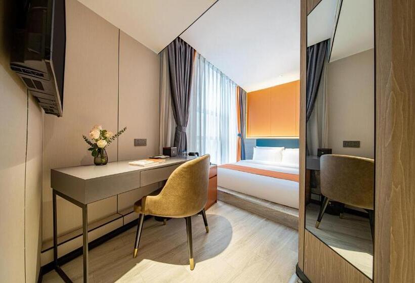 昊丽贵阳喷水池地铁站酒店