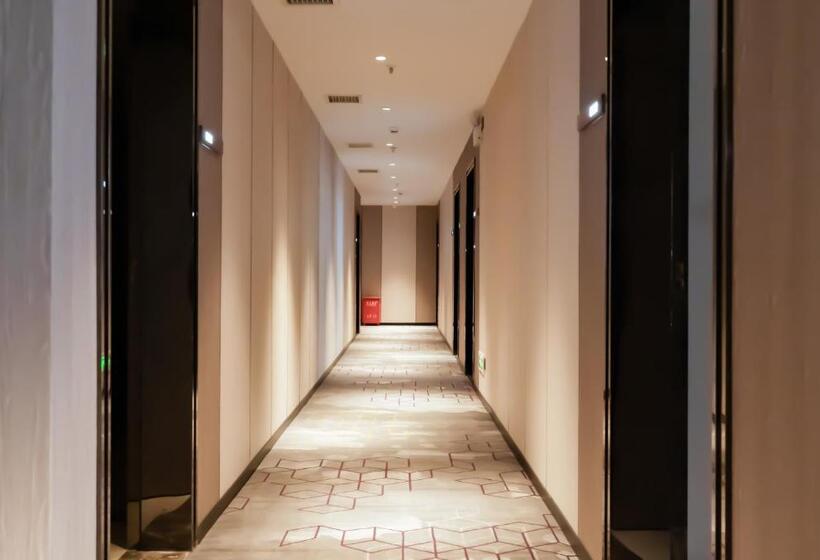 昊丽贵阳喷水池地铁站酒店