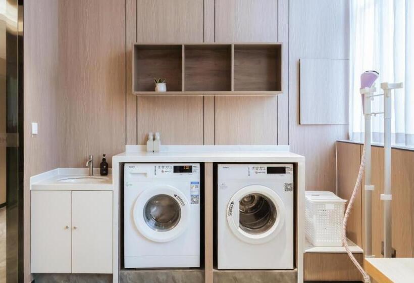 昊丽贵阳喷水池地铁站酒店