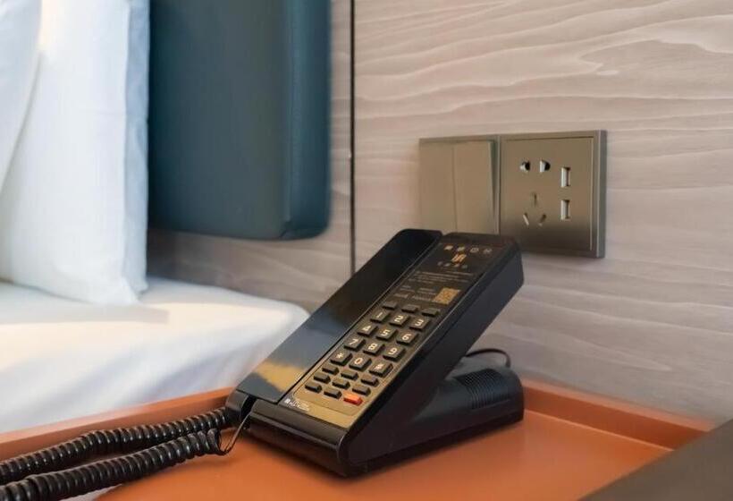 昊丽贵阳喷水池地铁站酒店