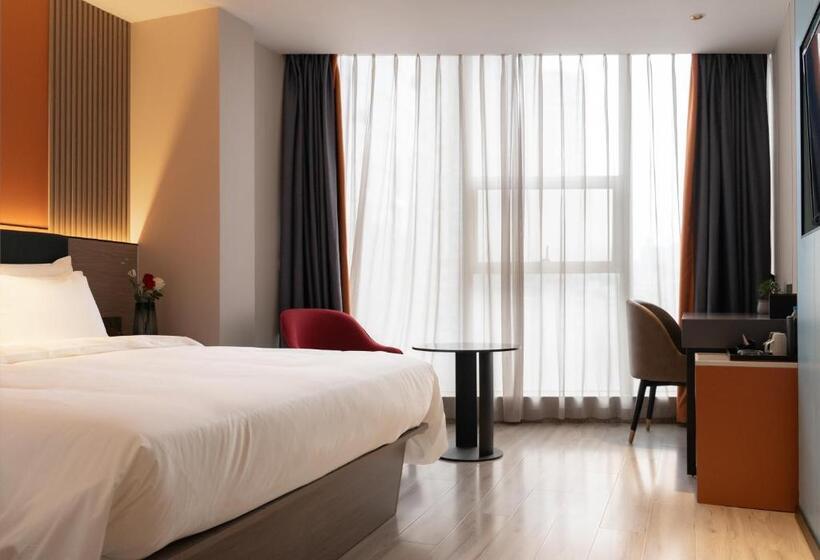 昊丽贵阳喷水池地铁站酒店