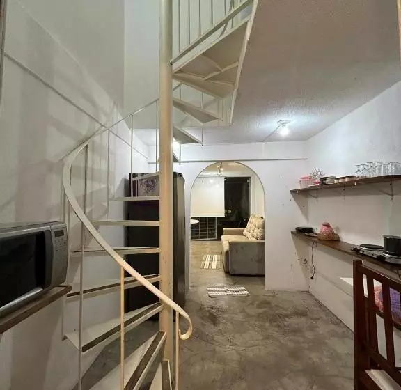 ユースホステル Loft Reale
