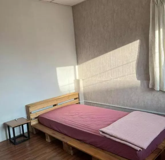 هاستل Peakman Residence