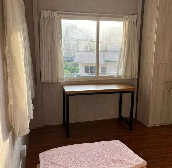 هاستل Peakman Residence