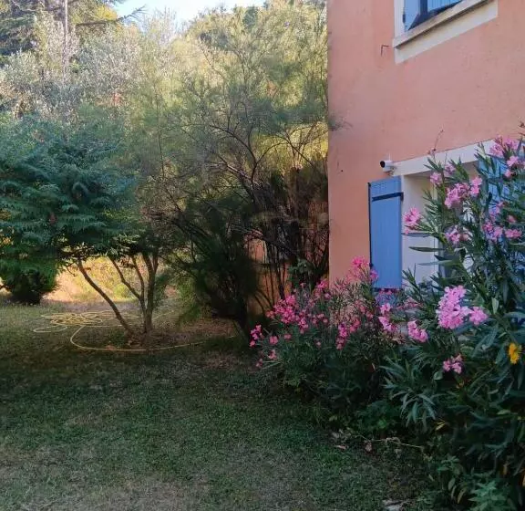 ベッドアンドブレックファースト Chambre D Hôtes, à La Nuitée