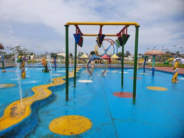 هتل Eclat Resto Sport Bar & Apartments