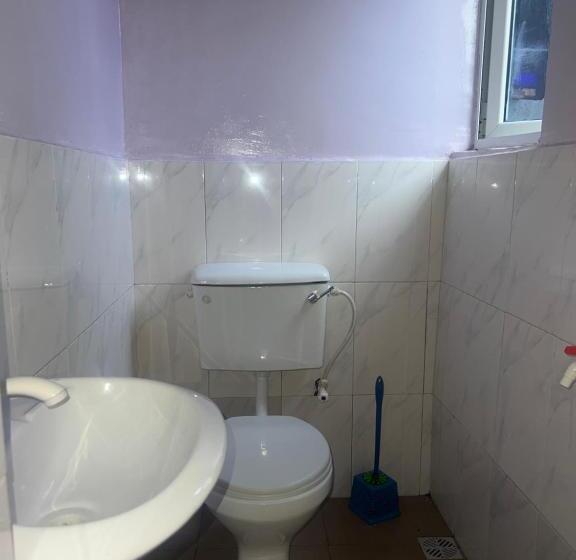 هتل Eclat Resto Sport Bar & Apartments