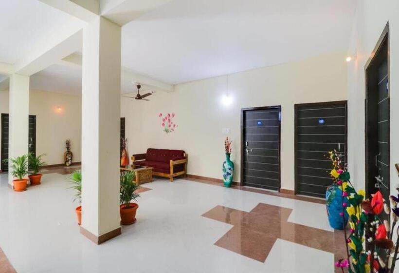 Hotel Goroomgo Vaiko Bhubaneswar
