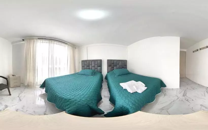 Hotelli Hospedaje Los Termales