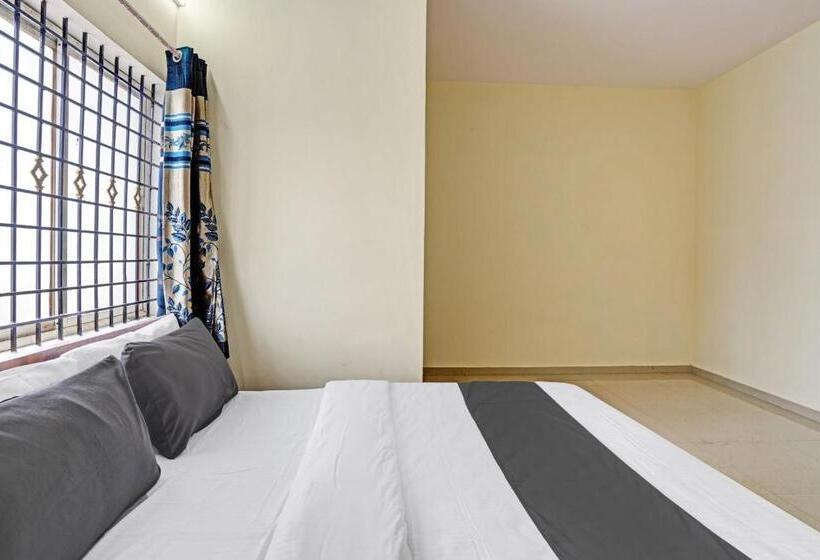 Отель Oyo Sv Lodge