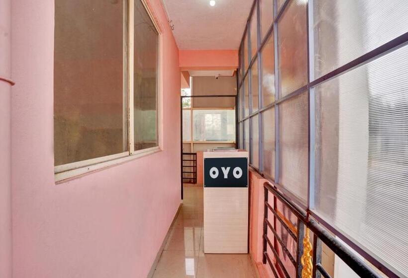 Отель Oyo Sv Lodge