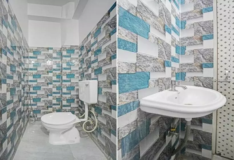 Hotelli O Raunak Food Plaza Family Restaurant & Rooms