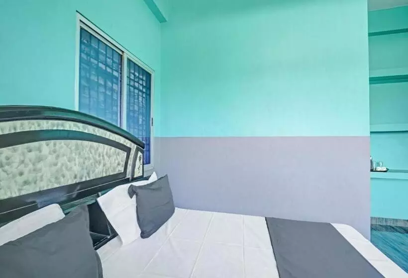 Hotelli O Raunak Food Plaza Family Restaurant & Rooms