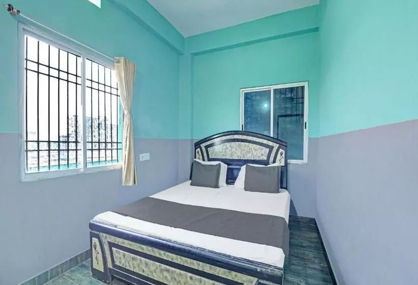 Hotelli O Raunak Food Plaza Family Restaurant & Rooms