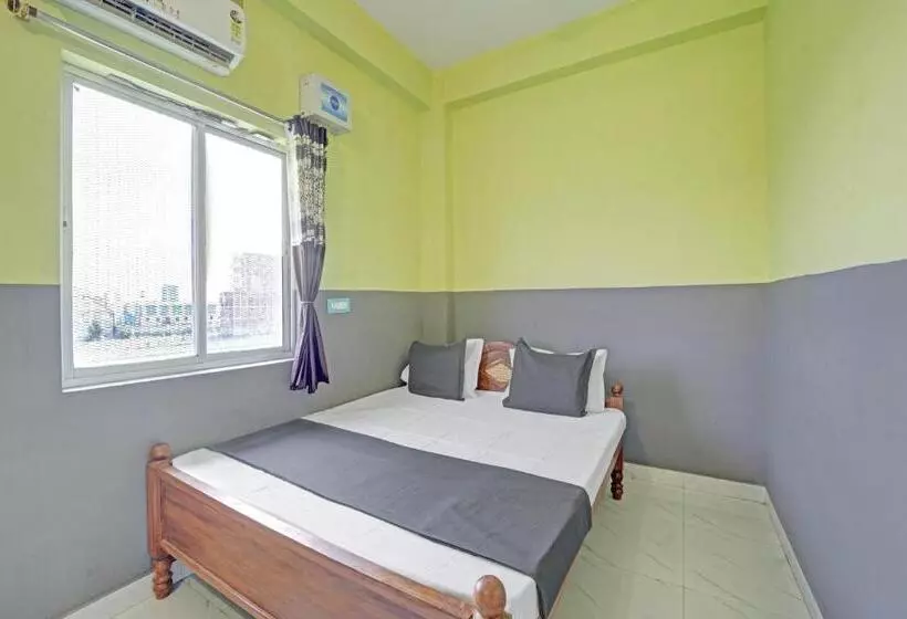 Hotelli O Raunak Food Plaza Family Restaurant & Rooms