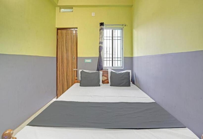 Отель O Raunak Food Plaza Family Restaurant & Rooms