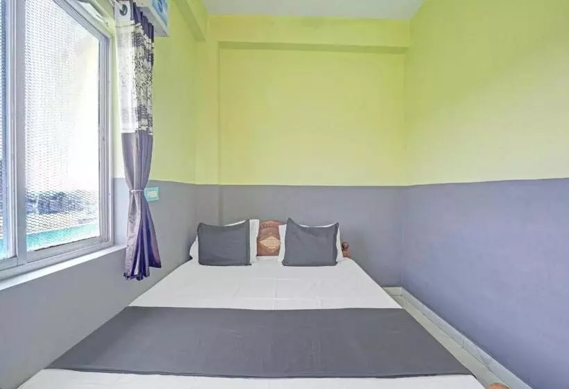 Hotelli O Raunak Food Plaza Family Restaurant & Rooms