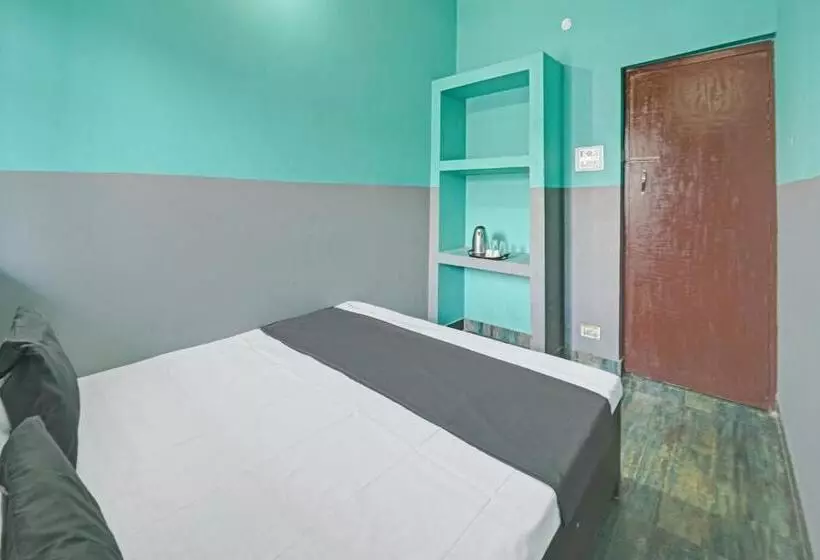 Hotelli O Raunak Food Plaza Family Restaurant & Rooms