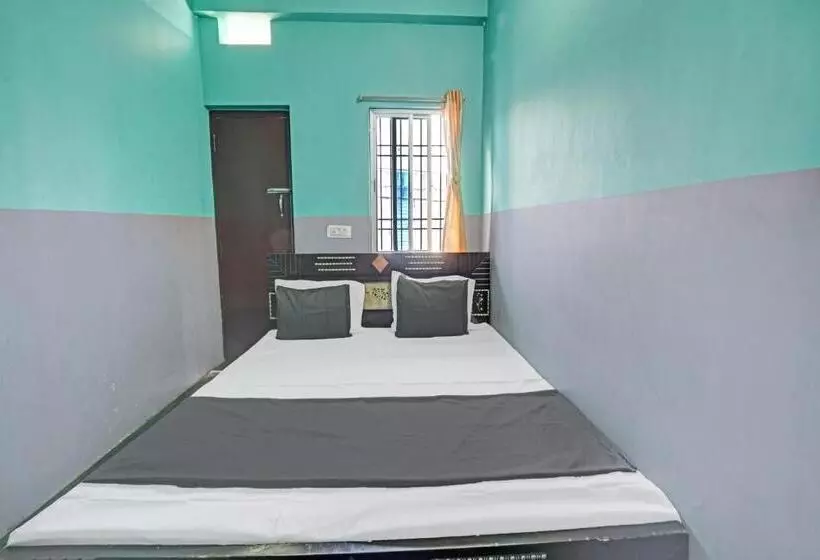 Hotelli O Raunak Food Plaza Family Restaurant & Rooms