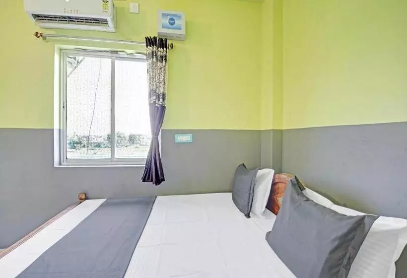 Hotelli O Raunak Food Plaza Family Restaurant & Rooms