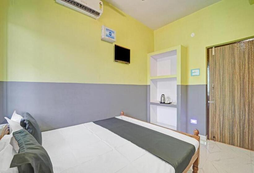 Отель O Raunak Food Plaza Family Restaurant & Rooms