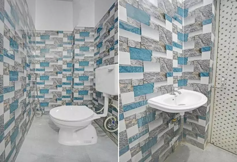 Hotelli O Raunak Food Plaza Family Restaurant & Rooms