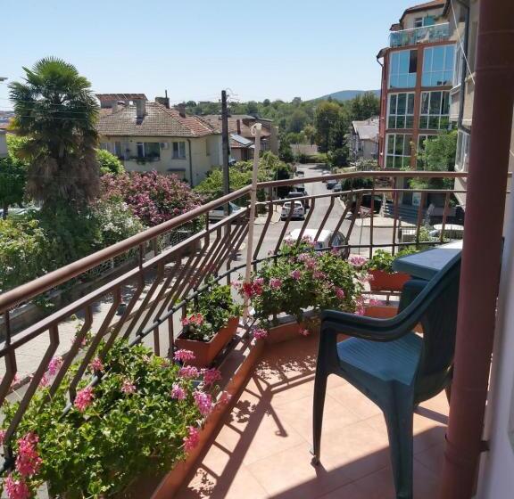 بنسيون стаи за гости русинови