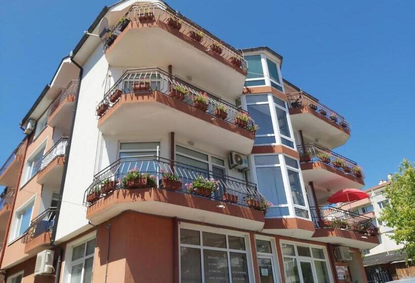 بنسيون стаи за гости русинови